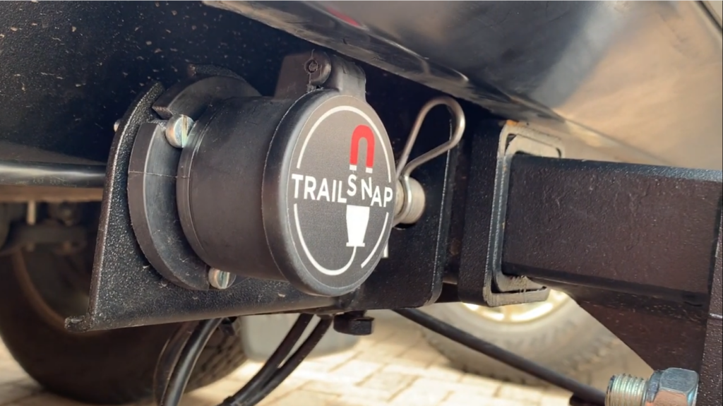 TrailSnap Magnetic Trailer and Caravan Plugs