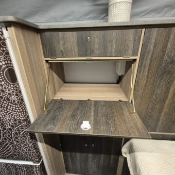 Stealth Renoster Caravan