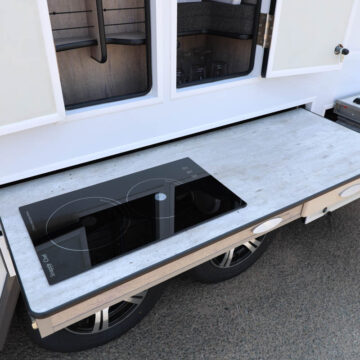 Quantum Pinnacle Caravan