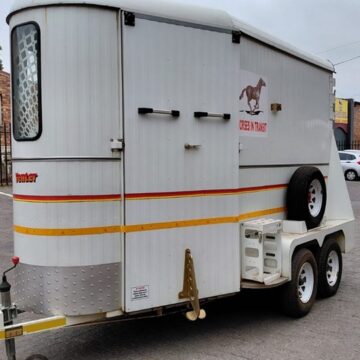 2016 Venter Royal Horse-Box (Spotless)