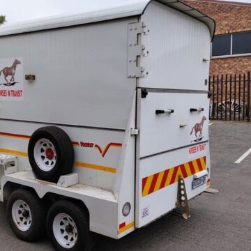 2016 Venter Royal Horse-Box (Spotless)