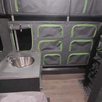 Tuff Cats Shumba 4 Max Caravan