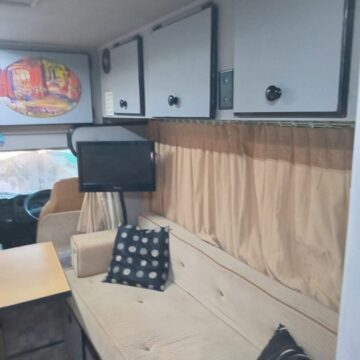 1985 Mitsubishi Motorhome