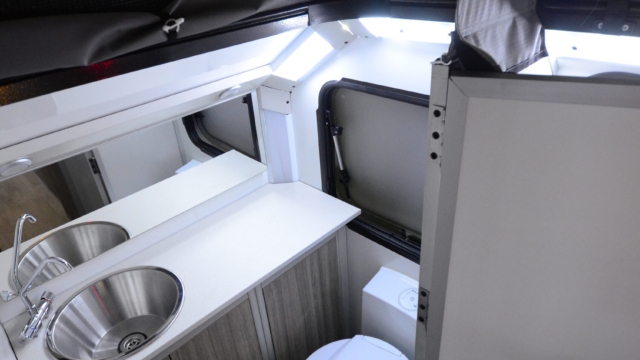 Conqueor UEV-25 Caravan Camp Destination Show 2019