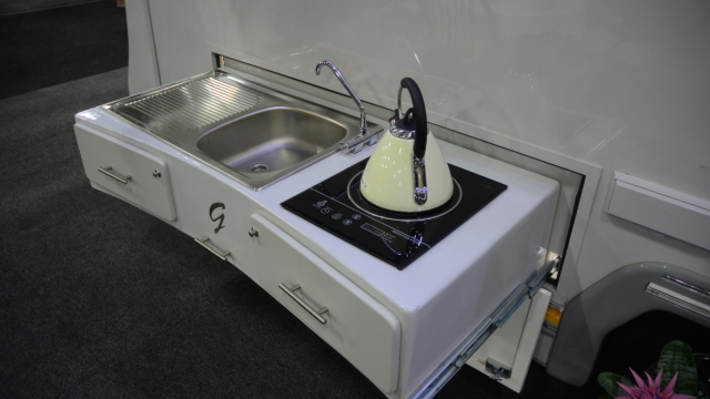 Custom Campers Gray - Caravan Camp Destination Show 2019
