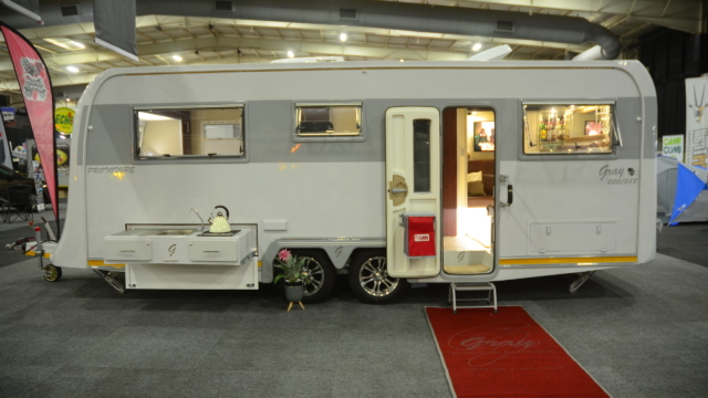 Custom Campers Gray - Caravan Camp Destination Show 2019