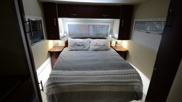 Custom Campers Gray - Caravan Camp Destination Show 2019