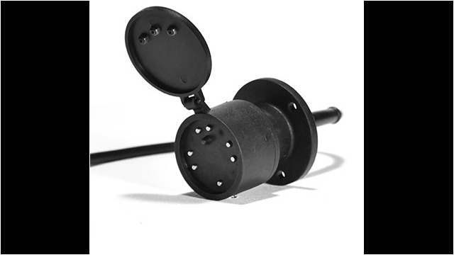 TrailSnap Magnetic Trailer and Caravan Plugs